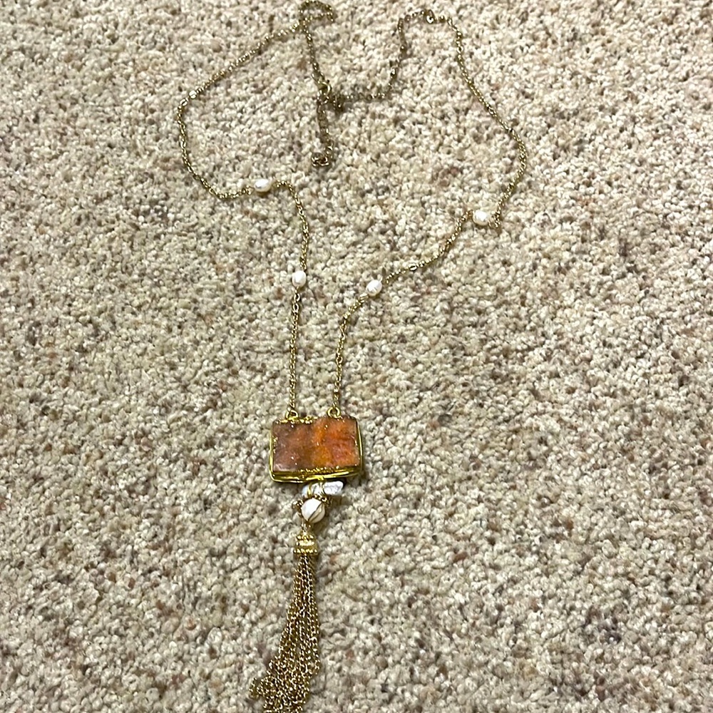Long gold mineral and pearl necklace